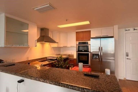 Condominio en venta en Miami, Florida, 1 dormitorio, 58.53 m2 № 2000600 - foto 4