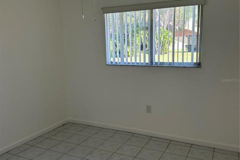 Casa en alquiler en Fort Myers, Florida, 3 dormitorios, 135.27 m2 № 1816977 - foto 7