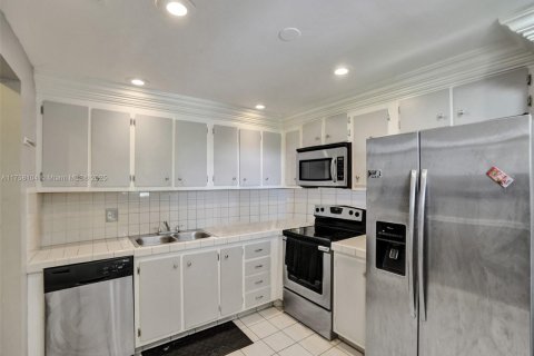 Condominio en venta en Tamarac, Florida, 2 dormitorios, 121.33 m2 № 1692350 - foto 13