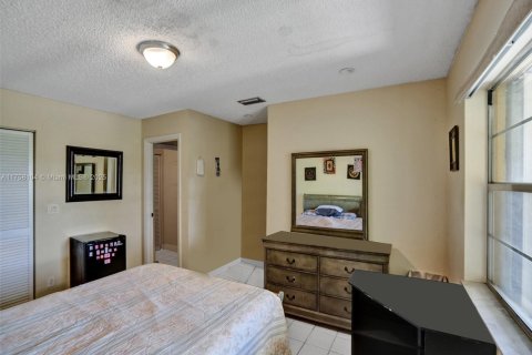 Condominio en venta en Tamarac, Florida, 2 dormitorios, 121.33 m2 № 1692350 - foto 24
