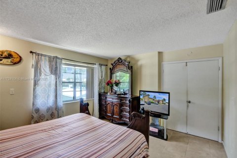 Condominio en venta en Tamarac, Florida, 2 dormitorios, 121.33 m2 № 1692350 - foto 23