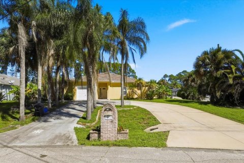 Immobilier commercial à Palm Coast, Floride 246.84 m2 № 2419843