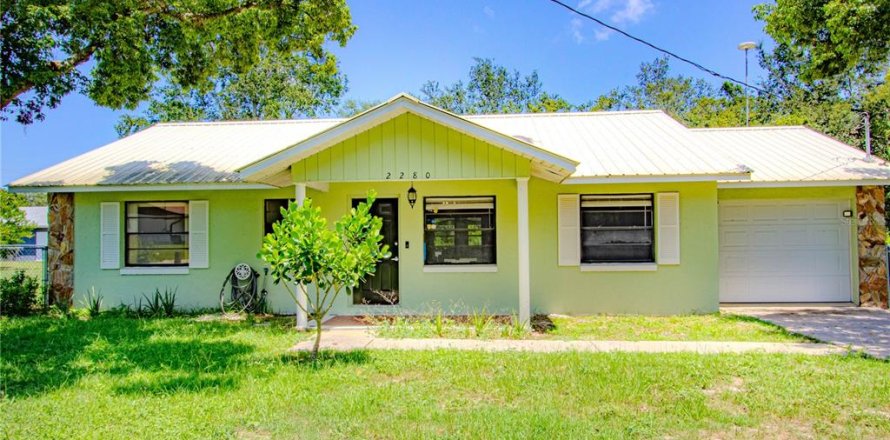 House in Avon Park, Florida 2 bedrooms, 110.46 sq.m. № 1848491