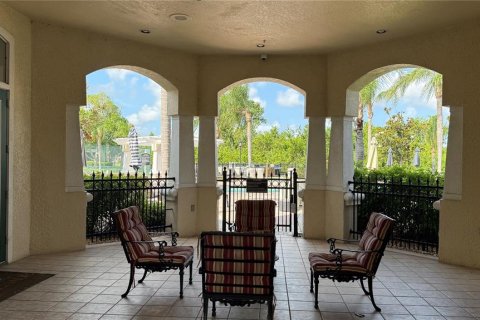 Condominio en alquiler en Sarasota, Florida, 2 dormitorios, 119.75 m2 № 1771992 - foto 2