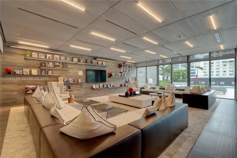 Condo in Miami, Florida, 1 bedroom  № 2087879 - photo 30