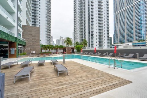 Condo in Miami, Florida, 1 bedroom  № 2087879 - photo 26