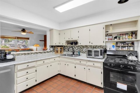 Villa ou maison à vendre à Clearwater, Floride: 3 chambres, 162.02 m2 № 2120389 - photo 12