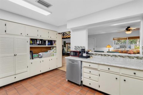Villa ou maison à vendre à Clearwater, Floride: 3 chambres, 162.02 m2 № 2120389 - photo 13