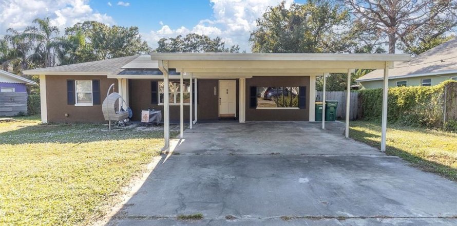 Villa ou maison à Clearwater, Floride 3 chambres, 162.02 m2 № 2120389