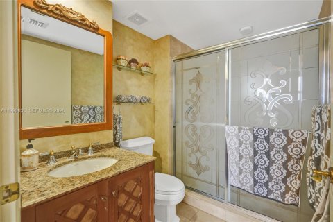 Condo in Sunny Isles Beach, Florida, 3 bedrooms  № 2057994 - photo 18