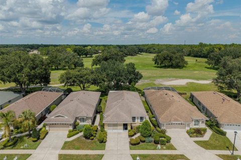 Casa en venta en Spring Hill, Florida, 3 dormitorios, 158.86 m2 № 1905671 - foto 1
