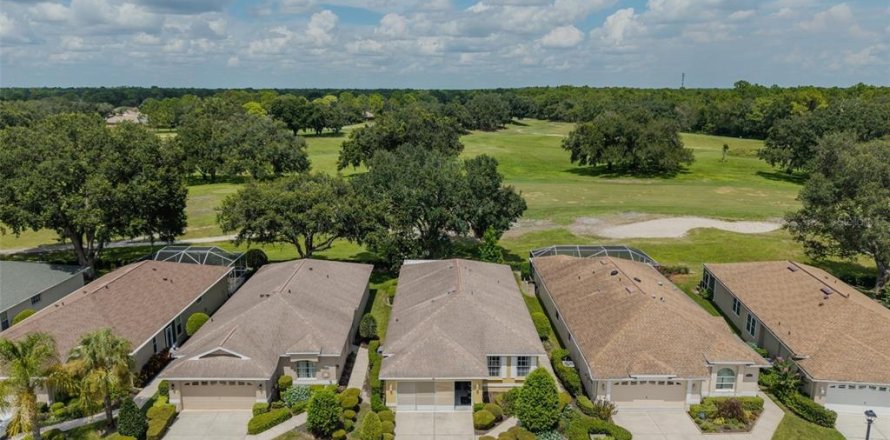 Villa ou maison à Spring Hill, Floride 3 chambres, 158.86 m2 № 1905671