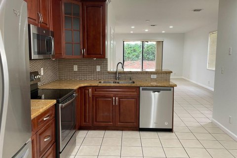 Touwnhouse à vendre à Weston, Floride: 4 chambres, 166.3 m2 № 2414588 - photo 4