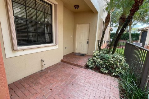 Touwnhouse à vendre à Weston, Floride: 4 chambres, 166.3 m2 № 2414588 - photo 2
