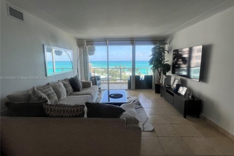 Condominio en venta en Miami Beach, Florida, 2 dormitorios, 95.69 m2 № 1938791 - foto 4