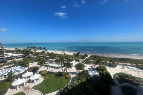 Condo in Miami Beach, Florida, 2 bedrooms  № 1938791 - photo 10