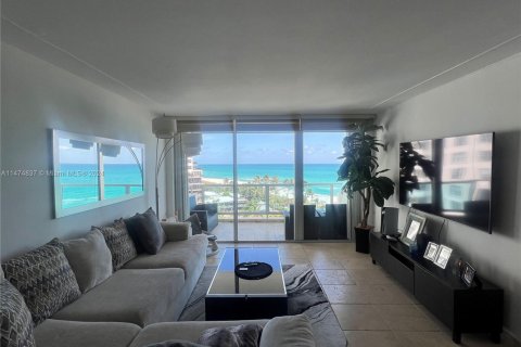 Condo in Miami Beach, Florida, 2 bedrooms  № 1938791 - photo 5