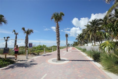 Condominio en venta en Miami Beach, Florida, 2 dormitorios, 95.69 m2 № 1938791 - foto 28
