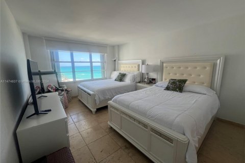 Condominio en venta en Miami Beach, Florida, 2 dormitorios, 95.69 m2 № 1938791 - foto 13