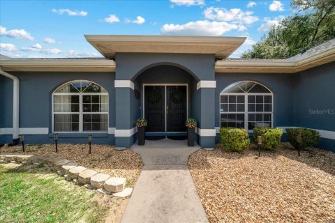 Villa ou maison à vendre à Ocklawaha, Floride: 3 chambres, 205.13 m2 № 2129207 - photo 5