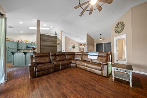 Villa ou maison à vendre à Ocklawaha, Floride: 3 chambres, 205.13 m2 № 2129207 - photo 9