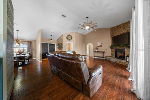 Villa ou maison à vendre à Ocklawaha, Floride: 3 chambres, 205.13 m2 № 2129207 - photo 8