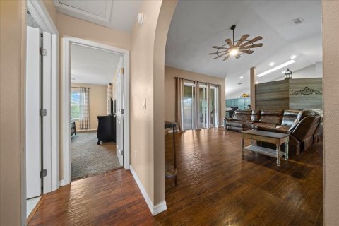 Villa ou maison à vendre à Ocklawaha, Floride: 3 chambres, 205.13 m2 № 2129207 - photo 28