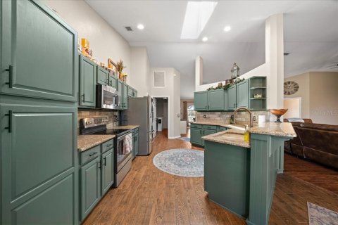Villa ou maison à vendre à Ocklawaha, Floride: 3 chambres, 205.13 m2 № 2129207 - photo 12