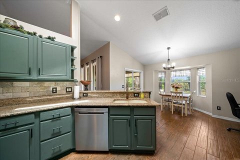 Villa ou maison à vendre à Ocklawaha, Floride: 3 chambres, 205.13 m2 № 2129207 - photo 14