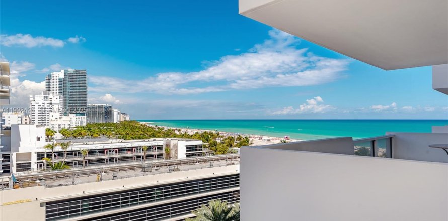 Studio à Condo à Miami Beach, Floride № 1988718