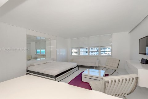 Copropriété à louer à Miami Beach, Floride: 51.1 m2 № 1988718 - photo 18