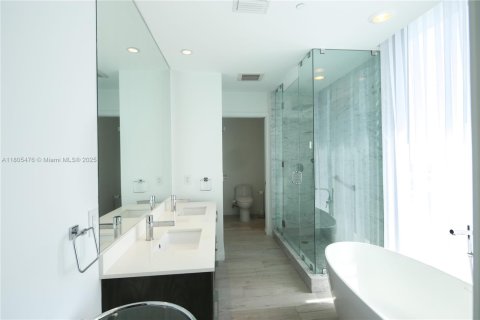 Condo in Miami, Florida, 3 bedrooms  № 1745791 - photo 4