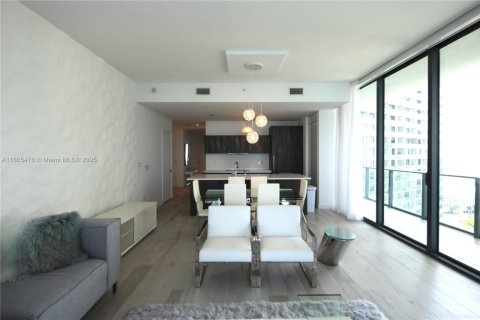Condo in Miami, Florida, 3 bedrooms  № 1745791 - photo 3