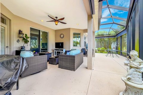 Casa en venta en The Villages, Florida, 3 dormitorios, 195 m2 № 2192146 - foto 16