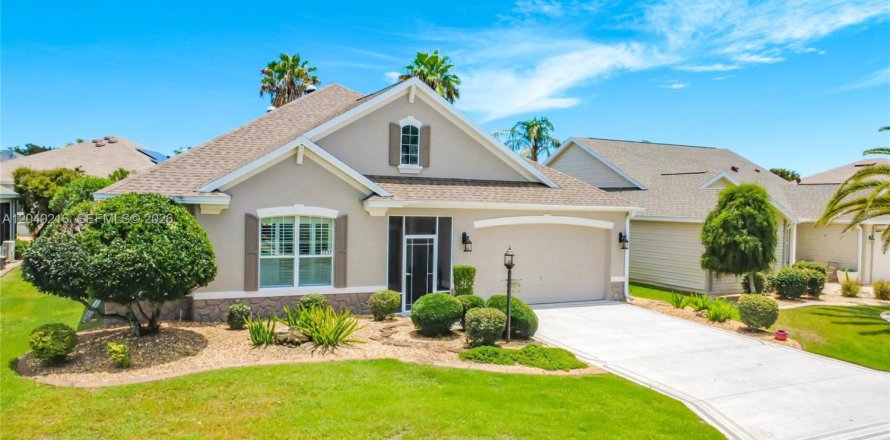 Casa en The Villages, Florida 3 dormitorios, 195 m2 № 2192146