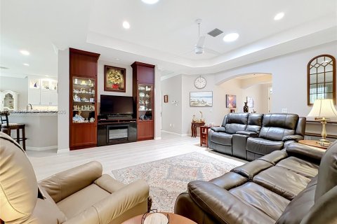 Casa en venta en The Villages, Florida, 3 dormitorios, 195 m2 № 2192146 - foto 9