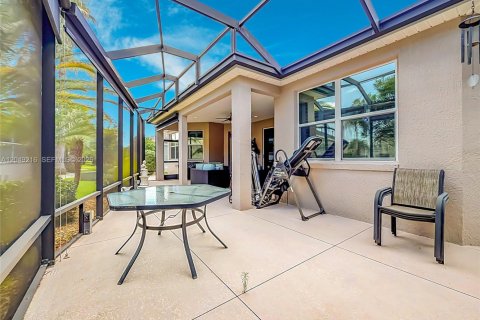 Casa en venta en The Villages, Florida, 3 dormitorios, 195 m2 № 2192146 - foto 18