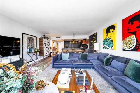 Condo in Miami Beach, Florida, 2 bedrooms  № 1928935 - photo 24