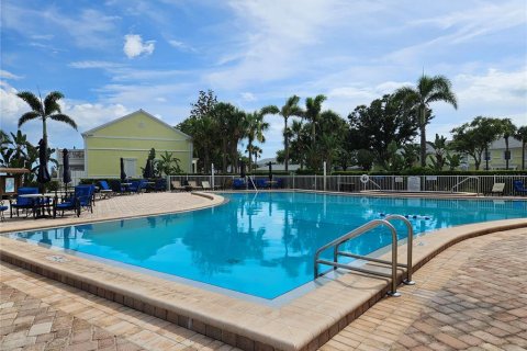 Condo in Saint Petersburg, Florida, 1 bedroom  № 1791719 - photo 17