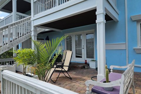 Condo in Saint Petersburg, Florida, 1 bedroom  № 1791719 - photo 2