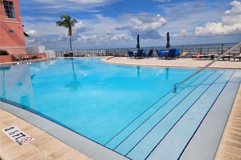 Condo in Saint Petersburg, Florida, 1 bedroom  № 1791719 - photo 19