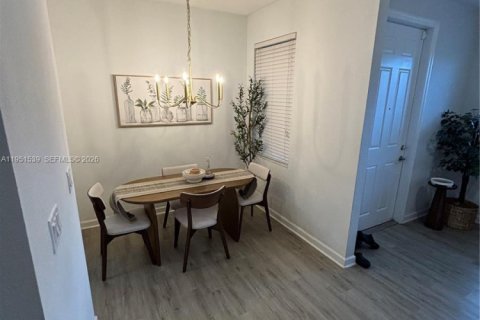 Touwnhouse à vendre à Homestead, Floride: 3 chambres, 123.1 m2 № 2077341 - photo 8