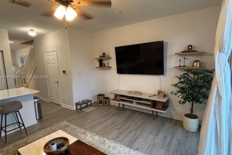 Touwnhouse à vendre à Homestead, Floride: 3 chambres, 123.1 m2 № 2077341 - photo 4