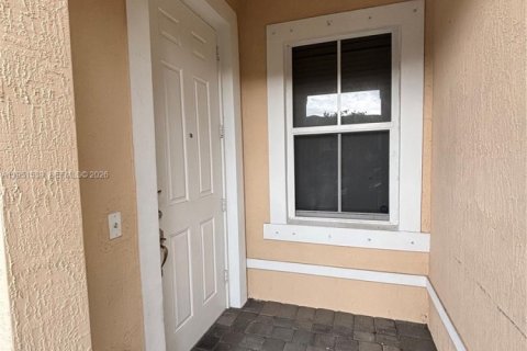 Touwnhouse à vendre à Homestead, Floride: 3 chambres, 123.1 m2 № 2077341 - photo 2