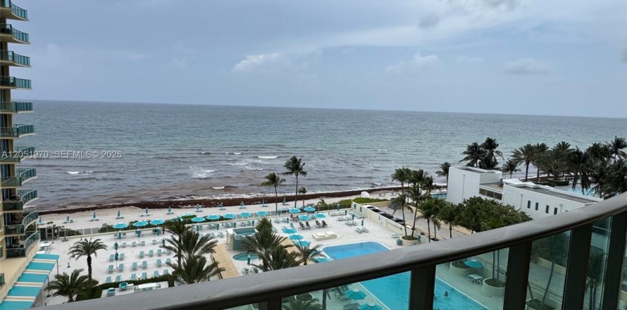 Condominio en Hollywood, Florida, 1 dormitorio  № 2173022