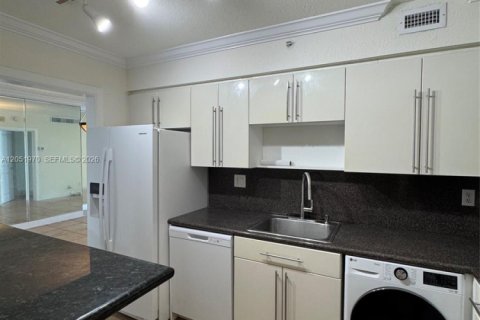 Condominio en alquiler en Hollywood, Florida, 1 dormitorio, 77.57 m2 № 2173022 - foto 12