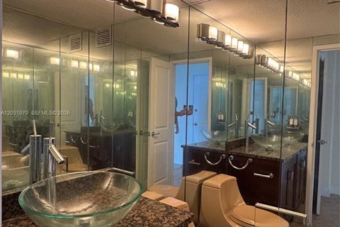 Condominio en alquiler en Hollywood, Florida, 1 dormitorio, 77.57 m2 № 2173022 - foto 14