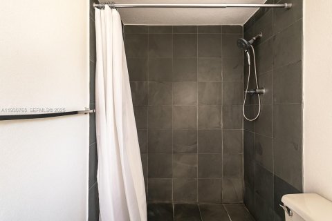 Copropriété à vendre à Hollywood, Floride: 2 chambres, 126.16 m2 № 1989495 - photo 19