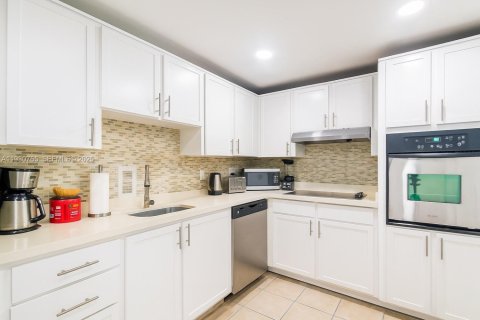 Copropriété à vendre à Hollywood, Floride: 2 chambres, 126.16 m2 № 1989495 - photo 12