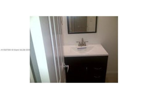 Condo in Aventura, Florida, 1 bedroom  № 1889580 - photo 3